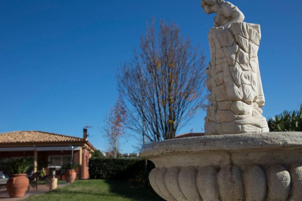 Willa Casa Bella Con Piscina Caldes De Montbui Zewnętrze zdjęcie