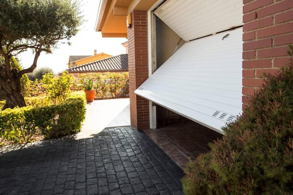 Willa Casa Bella Con Piscina Caldes De Montbui Zewnętrze zdjęcie