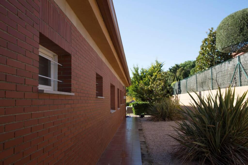 Willa Casa Bella Con Piscina Caldes De Montbui Zewnętrze zdjęcie