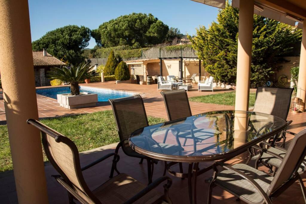 Willa Casa Bella Con Piscina Caldes De Montbui Zewnętrze zdjęcie