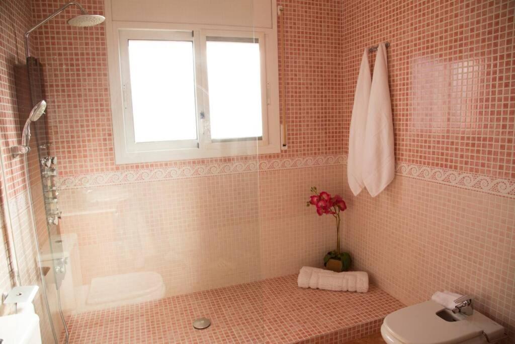 Willa Casa Bella Con Piscina Caldes De Montbui Zewnętrze zdjęcie
