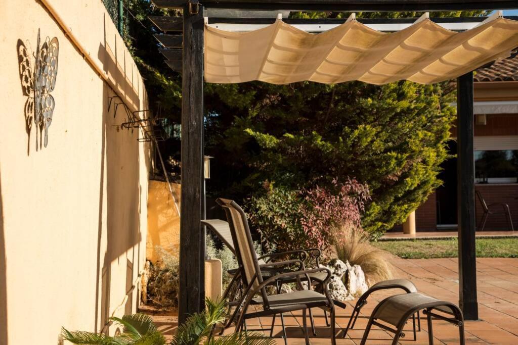 Willa Casa Bella Con Piscina Caldes De Montbui Zewnętrze zdjęcie